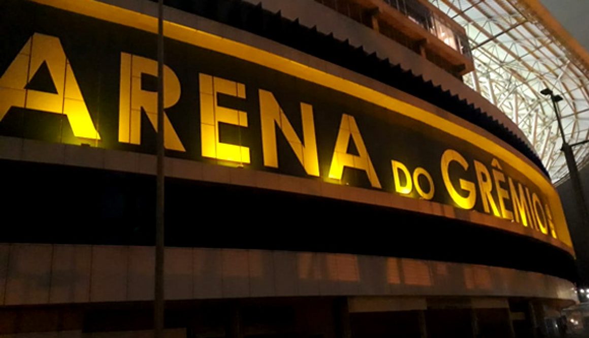 AGOSTO DOURADO CAPA AGOSTO DOURADO CAPA